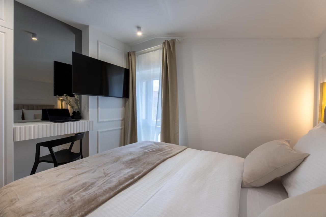 Palace Luxury Rooms Сплит Экстерьер фото